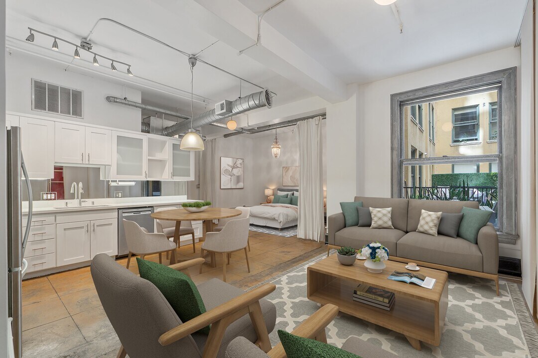 108 W 2nd St, Unit 204 in San Pedro, CA - Building Photo