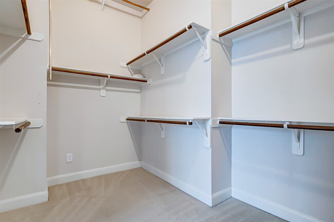 property at 2209 Chenevert St