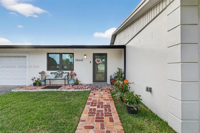 13441 SW 74th St in Miami, FL - Building Photo - Building Photo