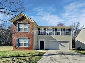 2521 Highland Park Dr in Charlotte, NC - Building Photo
