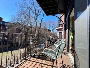 410 Columbus Ave, Unit 2 in Boston, MA - Foto de edificio - Building Photo