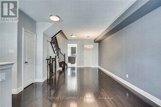 3 Johnson Farm Ln in Toronto, ON - Building Photo - Building Photo