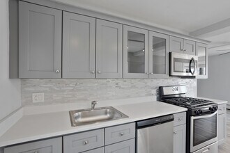 5858 N Sheridan Rd in Chicago, IL - Building Photo - Building Photo