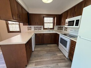 1517 W Daytona Dr in Peoria, IL - Building Photo - Building Photo