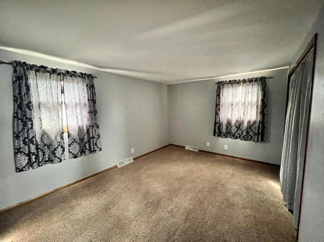 3431 E Grange Ave, Unit A in Cudahy, WI - Building Photo - Building Photo