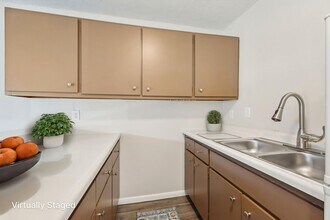 Park Flats Apartments in St. Louis Park, MN - Building Photo - Building Photo