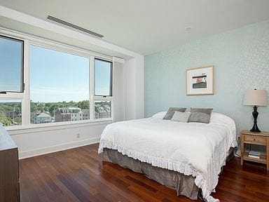 1 Harbour Pl in Portsmouth, NH - Building Photo - Building Photo