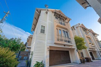 219 Knox St in Houston, TX - Building Photo - Building Photo