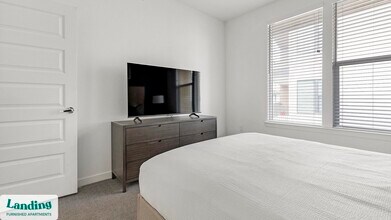 7106 Culebra Commons in San Antonio, TX - Building Photo - Building Photo