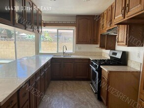 44438 13th St E in Lancaster, CA - Building Photo - Building Photo