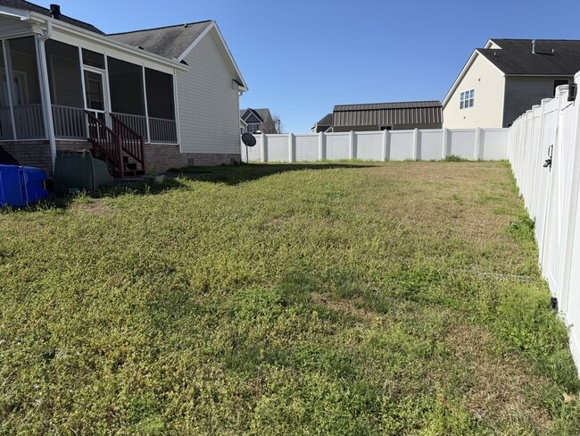 1908 Limerick Ln in Winterville, NC - Building Photo - Building Photo