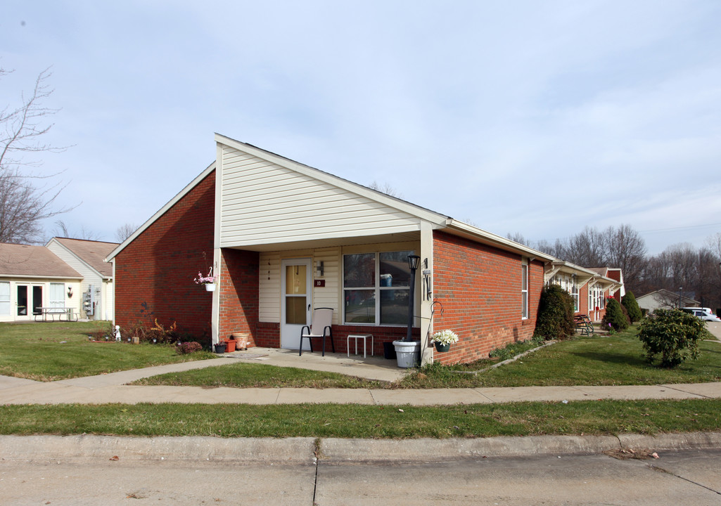 Rootstown Villas in Rootstown, OH - Building Photo