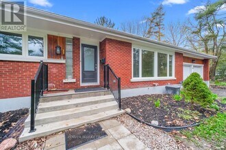 17 Rothwell Dr in Ottawa, ON - Building Photo - Building Photo
