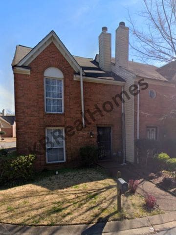 property at 3872 Glencoe Dr