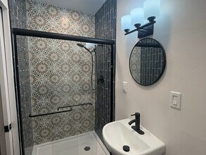 4708 W Altgeld St, Unit 1 in Chicago, IL - Foto de edificio - Building Photo
