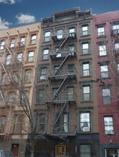 410 W 36th St in New York, NY - Building Photo - Building Photo