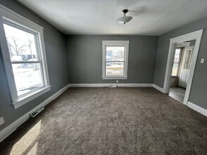 407 Opre Ave in Grove City, PA - Building Photo - Building Photo