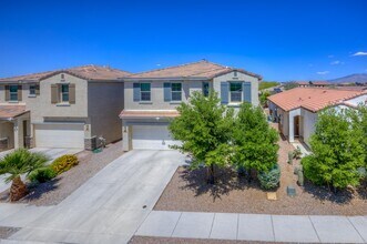 6563 E Via Jardin Verde in Tucson, AZ - Building Photo - Building Photo