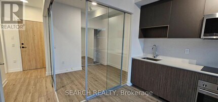 801 The Queensway in Toronto, ON - Building Photo - Building Photo