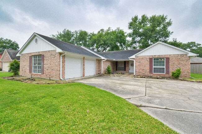419 S Starboard St in Crosby, TX - Building Photo - Building Photo