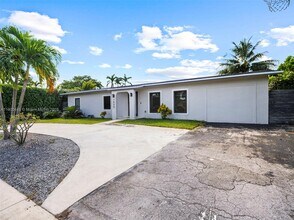 7434 SW 127th Ct in Miami, FL - Building Photo - Building Photo