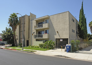 1301 N Mansfield Ave in Los Angeles, CA - Building Photo - Building Photo