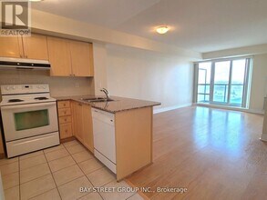 75-1175 S Town Centre Blvd in Markham, ON - Building Photo - Building Photo