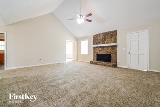 1930 Fernwood Dr in Lawrenceville, GA - Foto de edificio - Building Photo