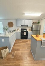 127 Dolphin Harbor S in Baytown, TX - Building Photo - Building Photo