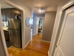 215 Massachusetts Ave, Unit 19 in Arlington, MA - Building Photo - Building Photo