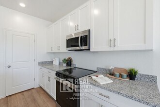 17945 W Sand Hls Dr in Surprise, AZ - Building Photo - Building Photo