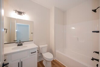 128 Brenleigh Ct in Lynchburg, VA - Building Photo - Building Photo
