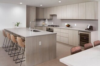 111 Boren Ave N in Seattle, WA - Building Photo - Building Photo
