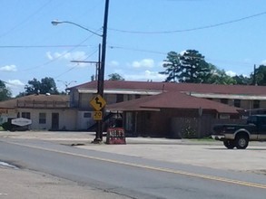 Breckenridge Apartments in Hope, AR - Building Photo - Building Photo