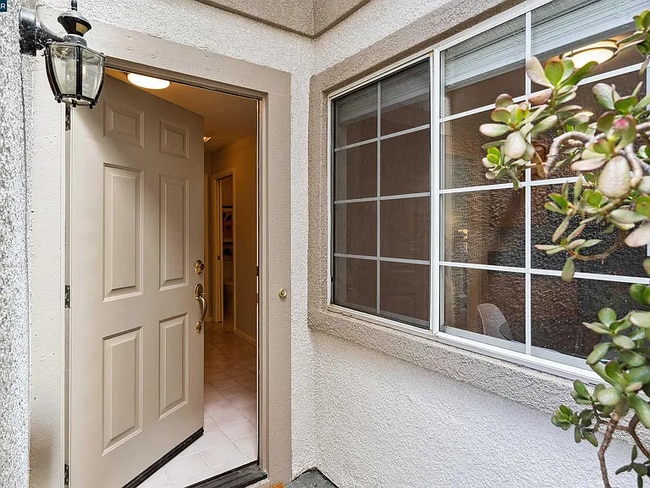 33 Maximo Ct in Danville, CA - Foto de edificio - Building Photo