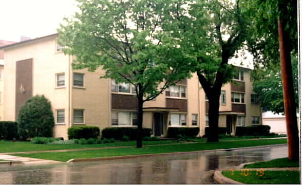 965-969 Cora St in Des Plaines, IL - Building Photo - Building Photo