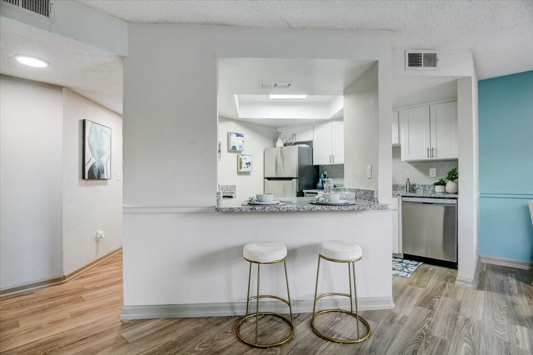 Nova at Trinity in New Port Richey, FL - Foto de edificio