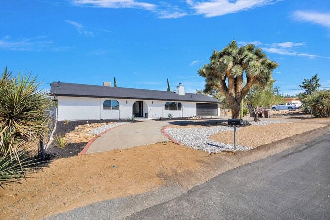 7495 Balsa Ave in Yucca Valley, CA - Building Photo - Building Photo