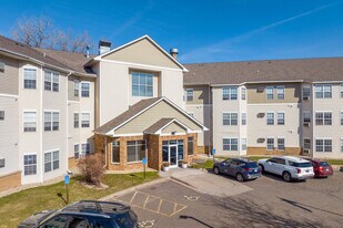 Rosoto Villa on Roselawn in Maplewood, MN - Building Photo