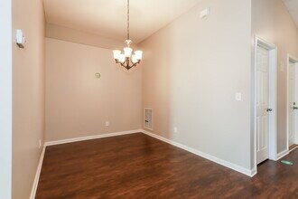 2608 Royal Pointe Dr in Green Cove Springs, FL - Foto de edificio - Building Photo