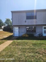 1134 Sawmill Rd, Unit 151 in Brick, NJ - Building Photo