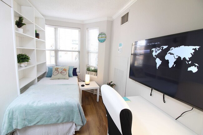 property at 15 Vena Wy