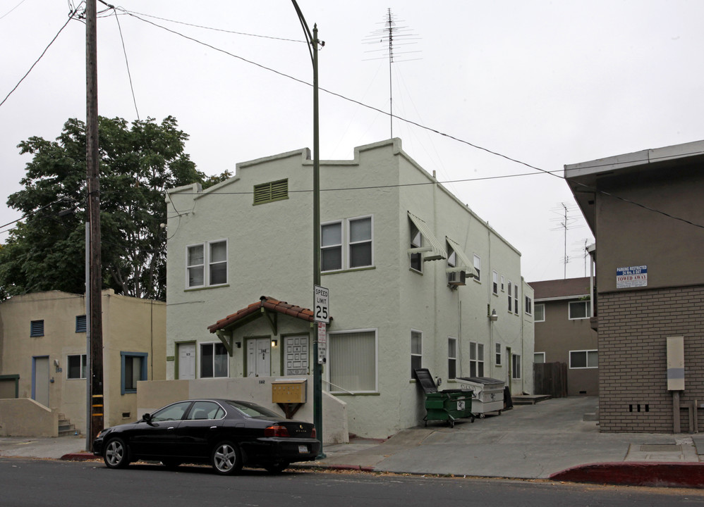 162 E San Salvador in San Jose, CA - Foto de edificio