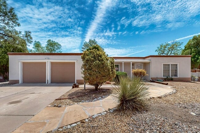 4112 Cherrydale Ct NW in Albuquerque, NM - Building Photo - Building Photo