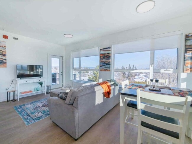 BW3 in Prince George, BC - Building Photo - Building Photo