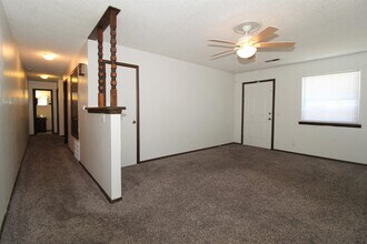 1908 Sycamore Pl in Springdale, AR - Building Photo - Building Photo