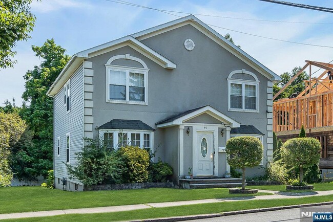 59 Pomona Ave in Fair Lawn, NJ - Building Photo - Building Photo
