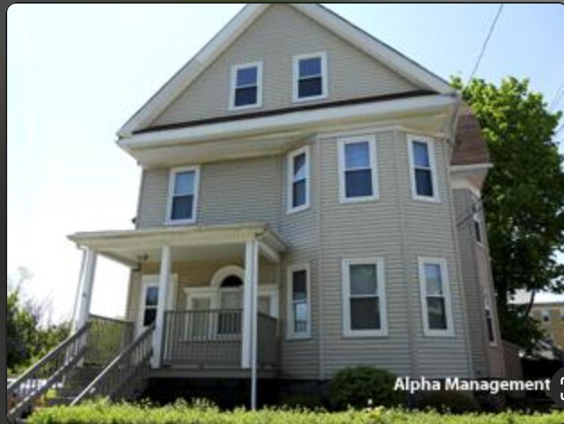 40 Cedar St, Unit 2 in Malden, MA - Foto de edificio