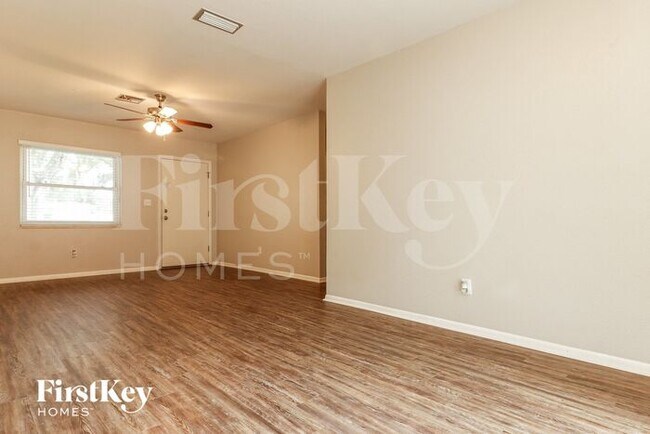 5770 93rd Ave N in Pinellas Park, FL - Building Photo - Building Photo