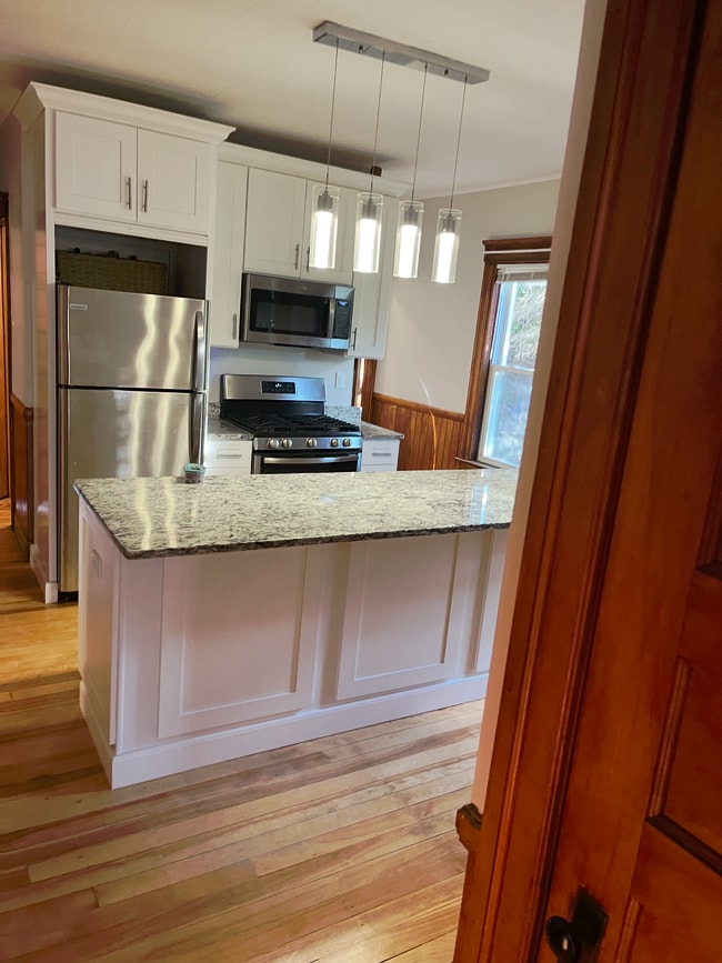 77 Sterling St, Unit 1 in Worcester, MA - Building Photo - Building Photo